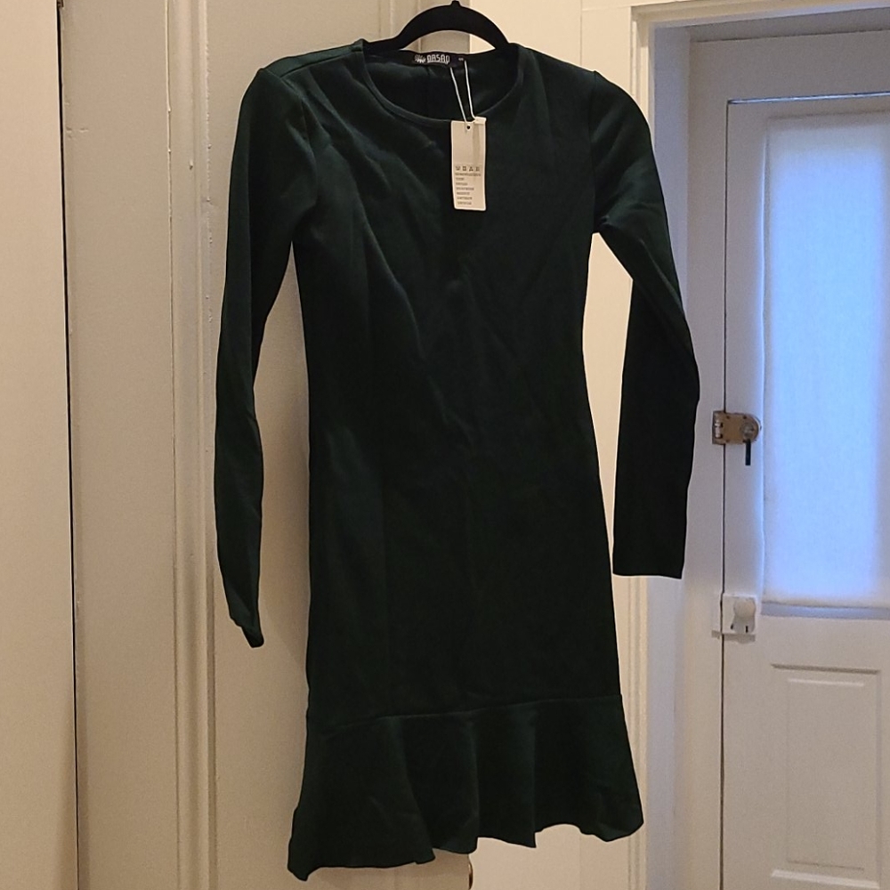 Long sleeve green dress